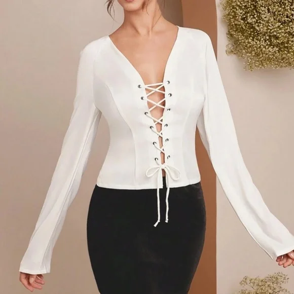 White satin lace up long sleeves top - Picture 4 of 5